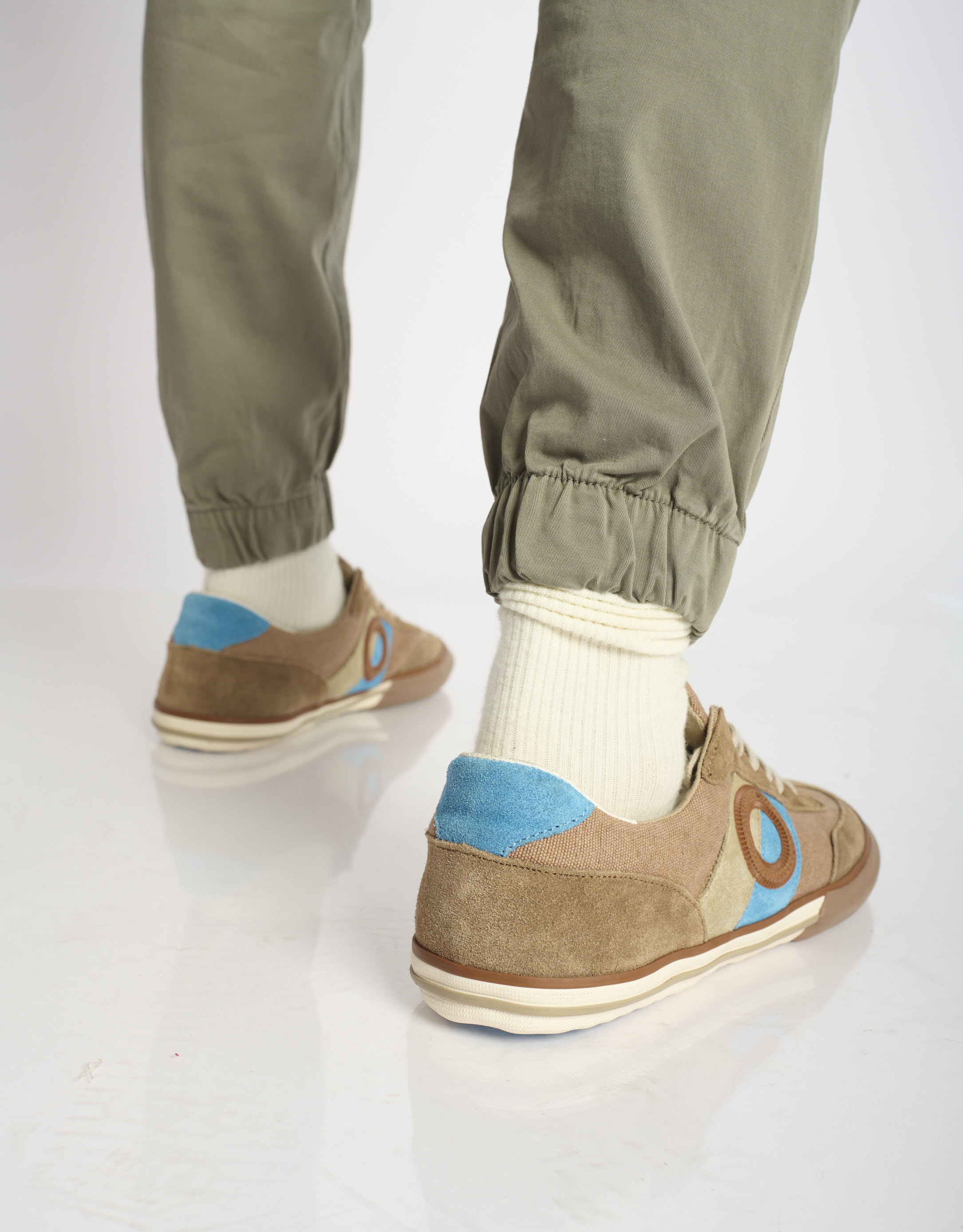 נעלי גברים - Aro - סניקרס POL - חום בהיר4