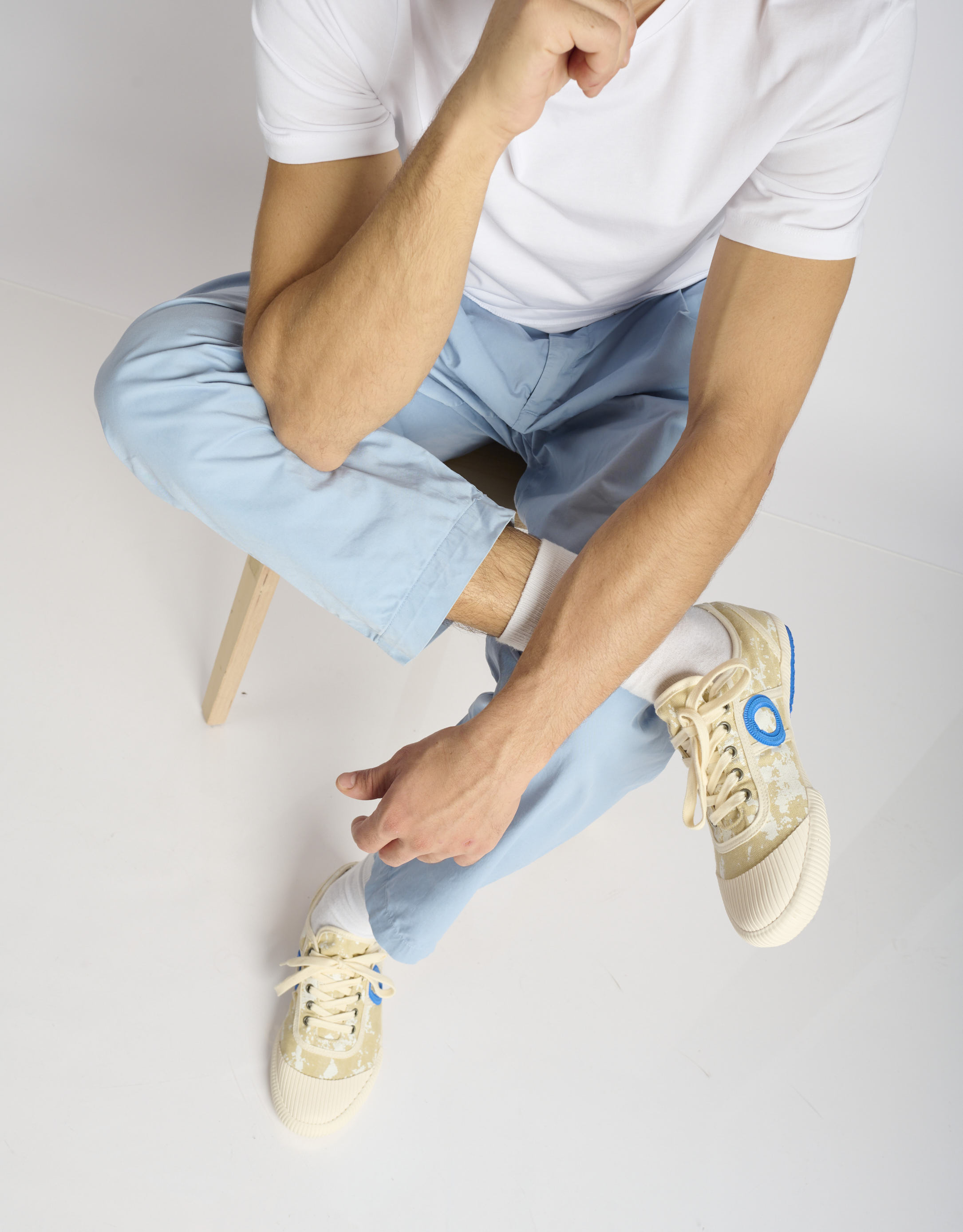 נעלי גברים - Aro - סניקרס בד CHARLIE - בז'1