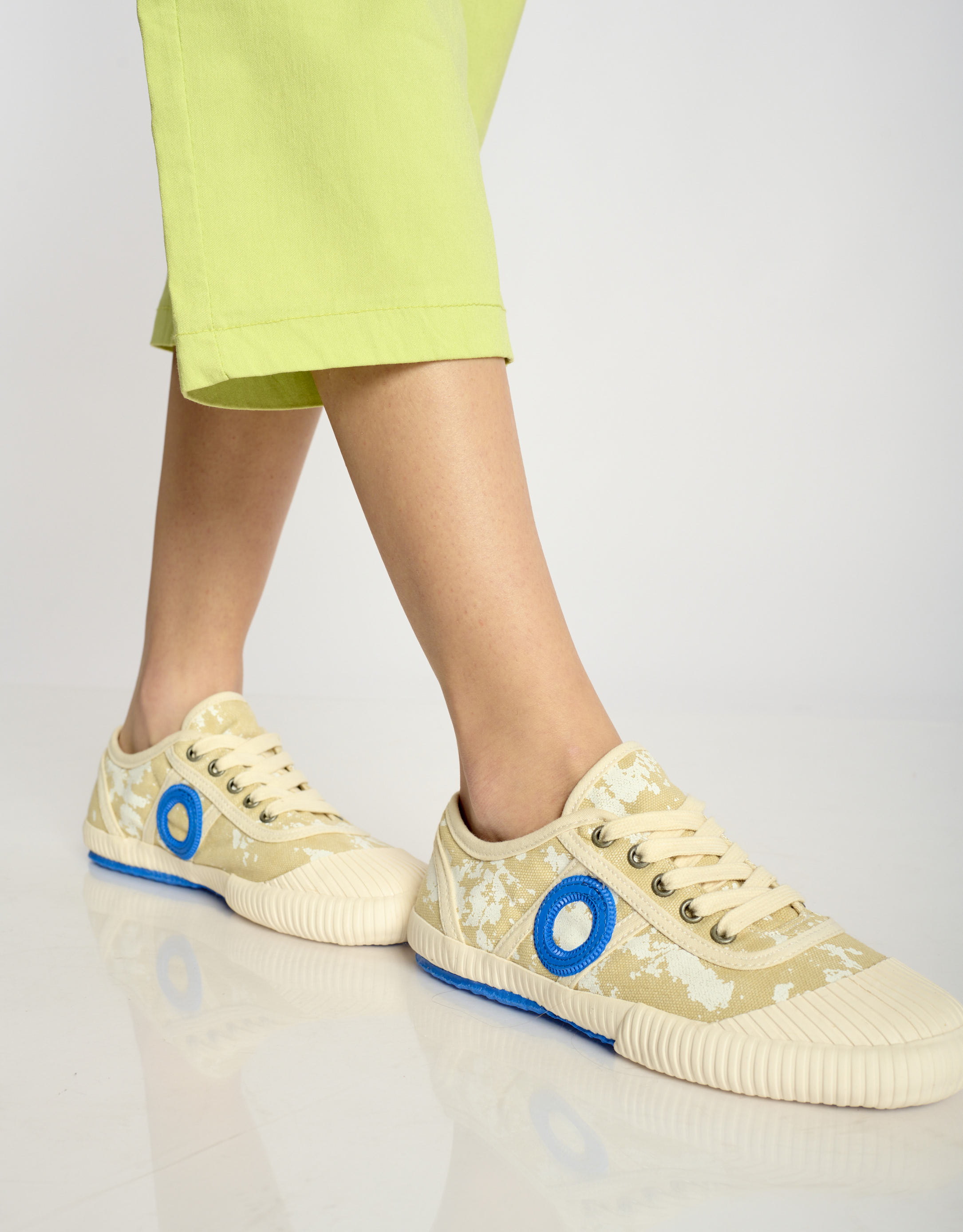 נעלי נשים - Aro - סניקרס בד CHARLIE C - בז'3